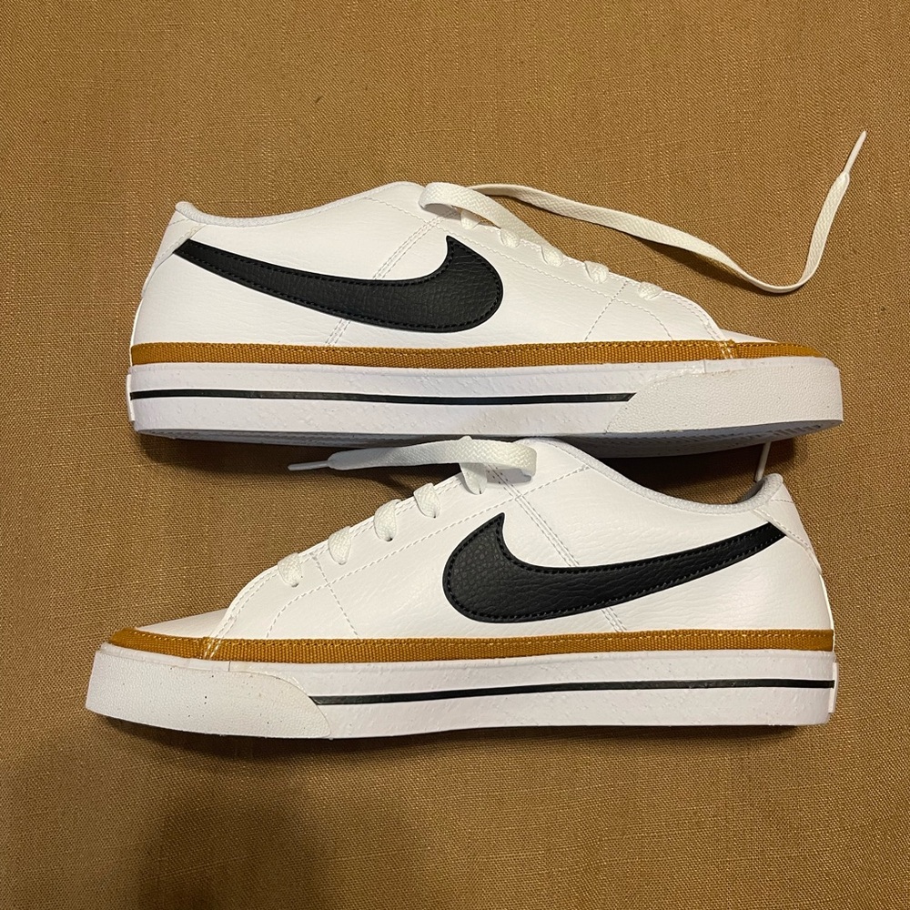 NIKE Court Legacy Leather Sneaker Unisex